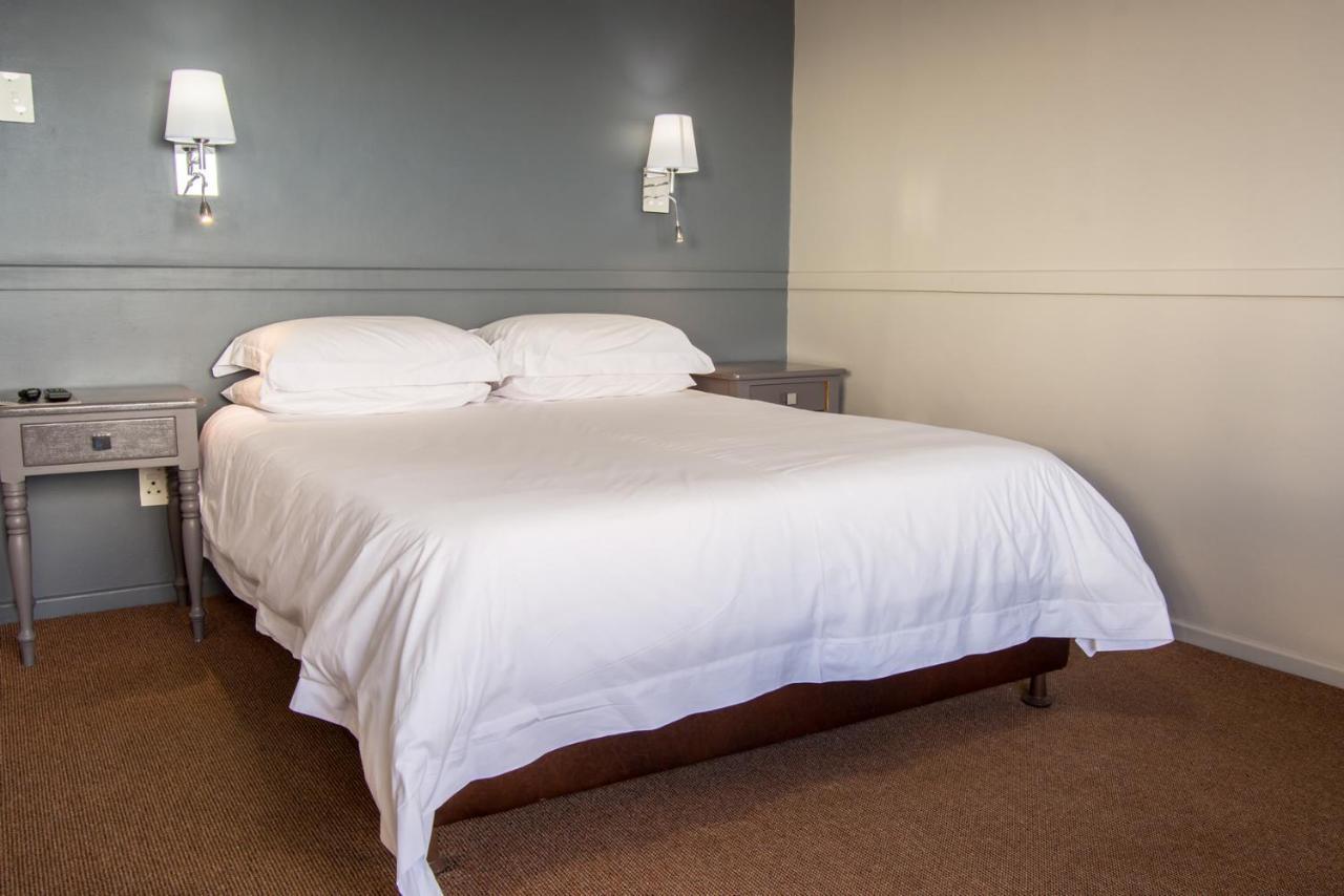 Edward Charles Manor Hotel Mossel Bay Ngoại thất bức ảnh